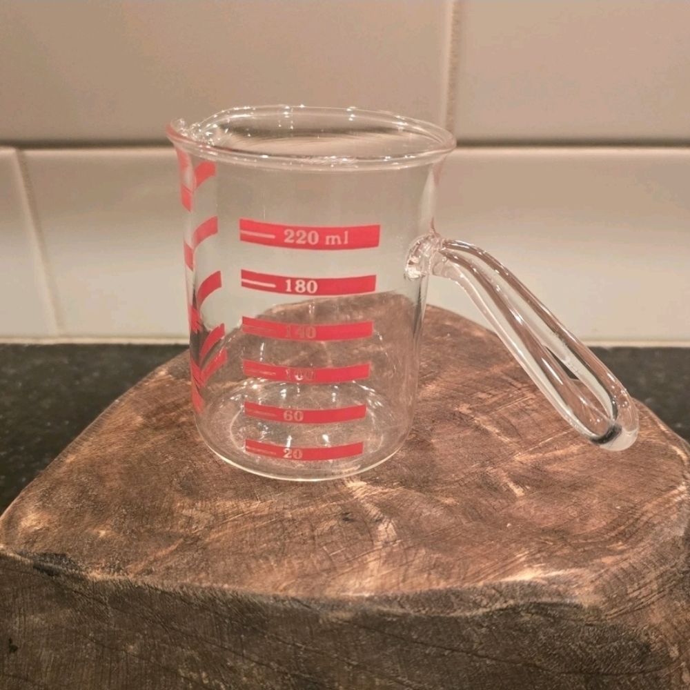 Glass Measuring Cup 8 Ounce 220 ML With Bent Handled And Spout